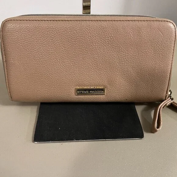 Steve Madden Clutch/Wallet - Picture 1 of 6